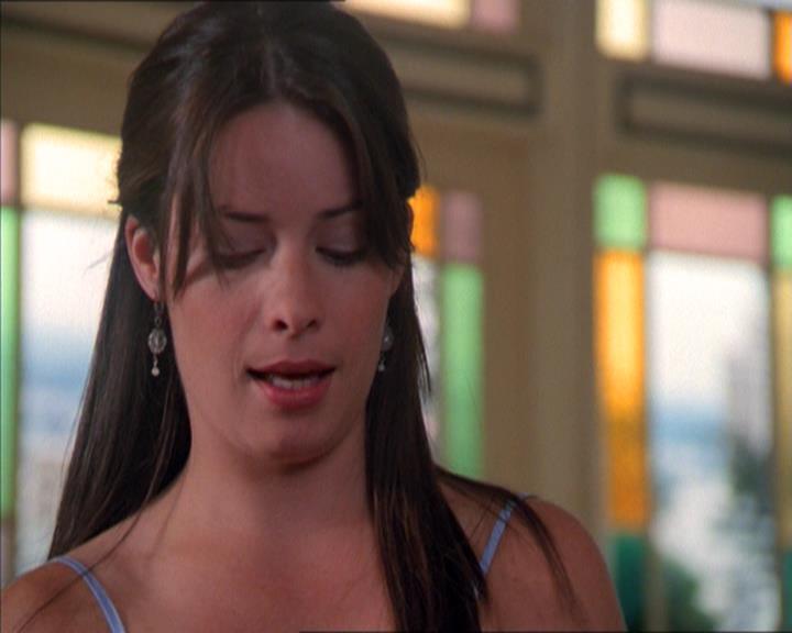 Charmed-Online_dot_net-2x01WitchTrial1170.jpg