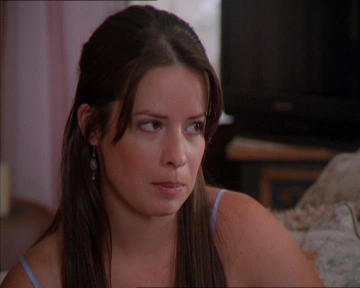 Charmed-Online_dot_net-2x01WitchTrial1209.jpg