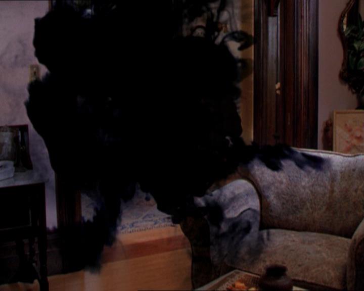 Charmed-Online_dot_net-2x01WitchTrial1233.jpg