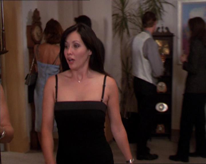 Charmed-Online_dot_net-2x01WitchTrial1290.jpg