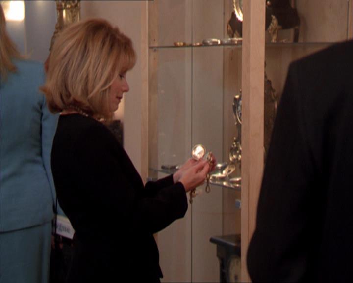 Charmed-Online_dot_net-2x01WitchTrial1293.jpg