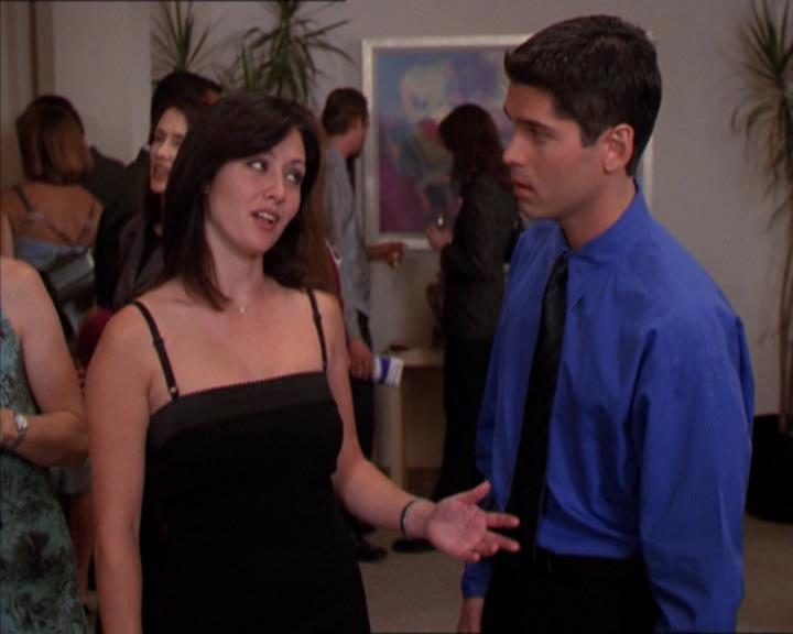 Charmed-Online_dot_net-2x01WitchTrial1301.jpg