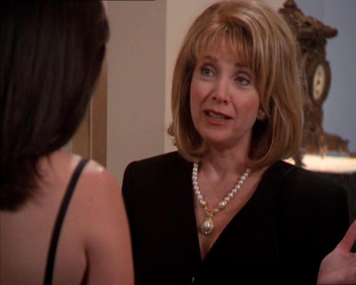 Charmed-Online_dot_net-2x01WitchTrial1310.jpg