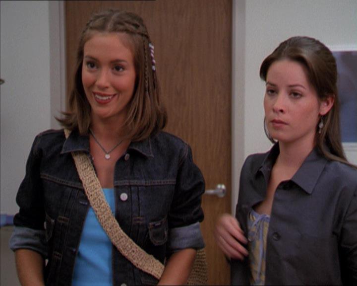 Charmed-Online_dot_net-2x01WitchTrial1402.jpg