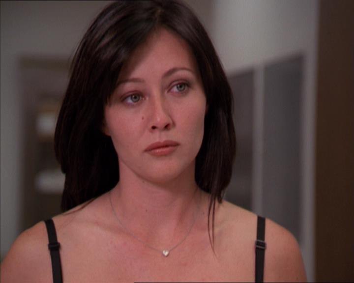 Charmed-Online_dot_net-2x01WitchTrial1446.jpg