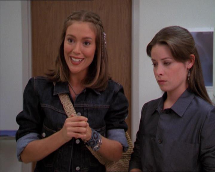 Charmed-Online_dot_net-2x01WitchTrial1467.jpg