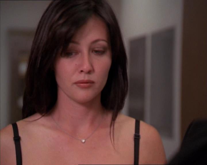 Charmed-Online_dot_net-2x01WitchTrial1471.jpg