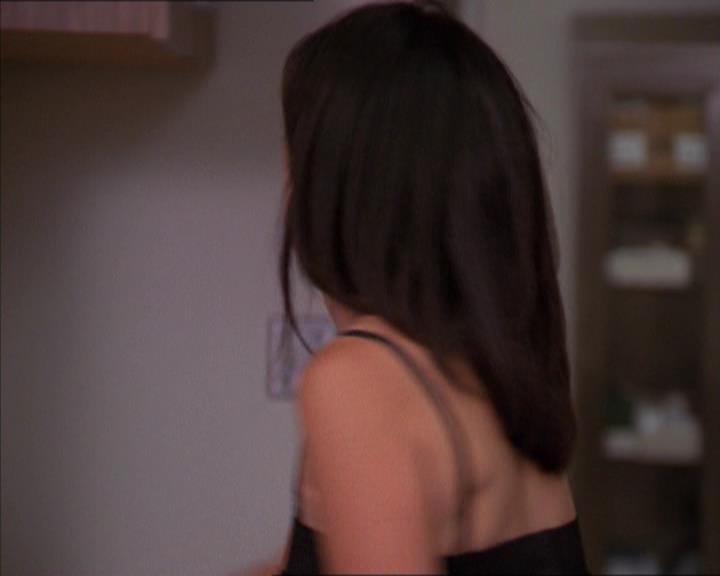 Charmed-Online_dot_net-2x01WitchTrial1473.jpg