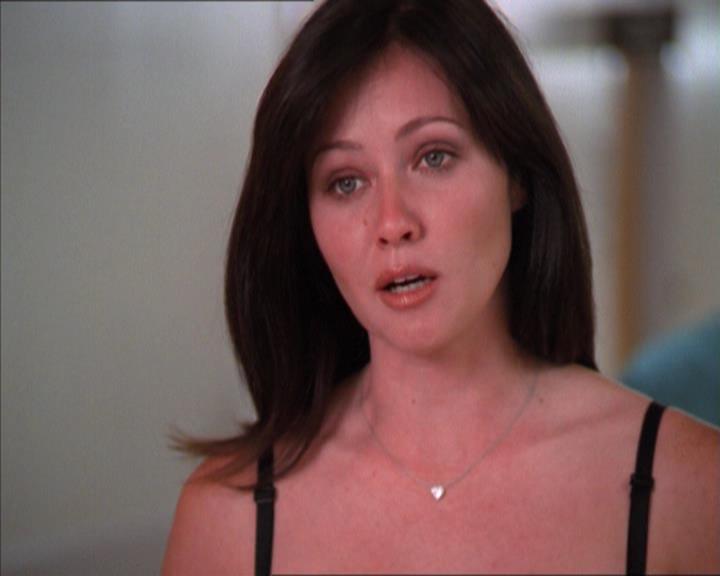 Charmed-Online_dot_net-2x01WitchTrial1536.jpg