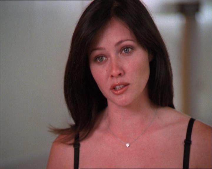 Charmed-Online_dot_net-2x01WitchTrial1537.jpg