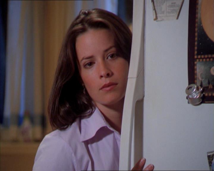 Charmed-Online_dot_net-2x01WitchTrial1562.jpg