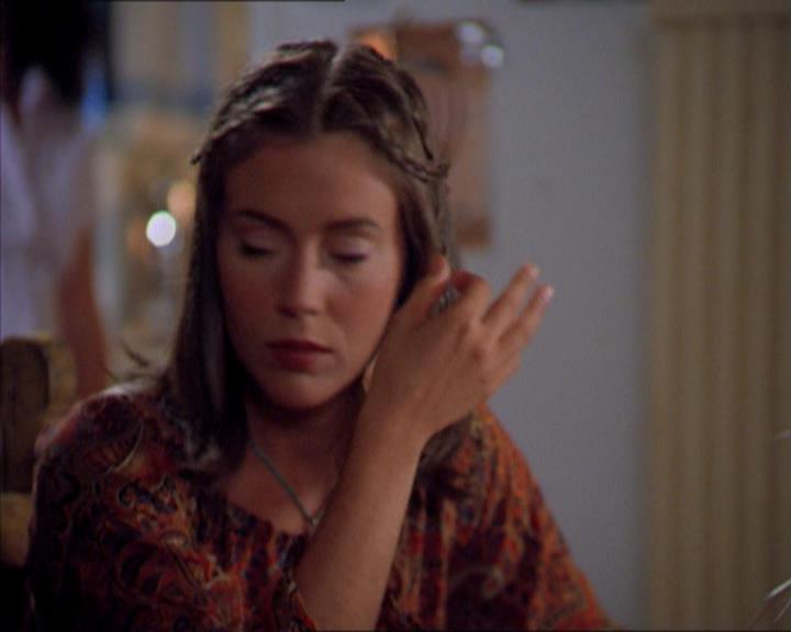 Charmed-Online_dot_net-2x01WitchTrial1567.jpg