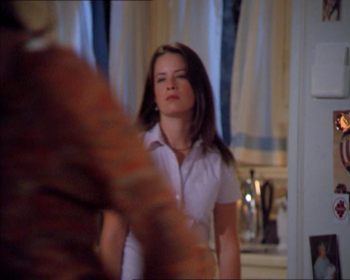 Charmed-Online_dot_net-2x01WitchTrial1570.jpg