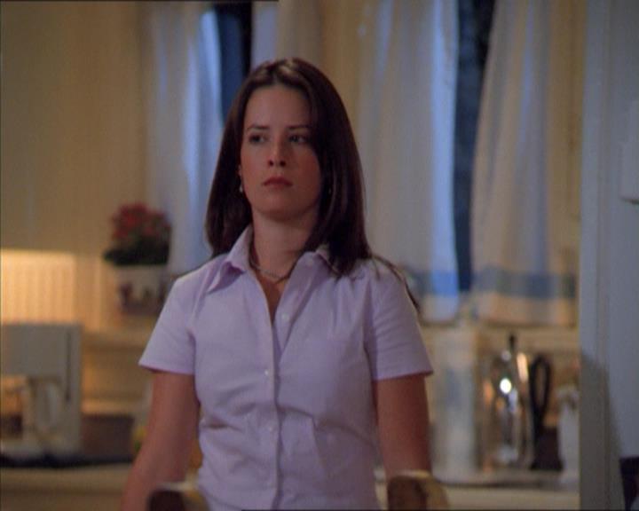 Charmed-Online_dot_net-2x01WitchTrial1571.jpg