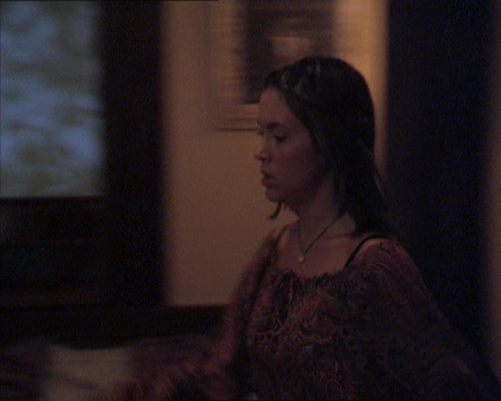 Charmed-Online_dot_net-2x01WitchTrial1574.jpg