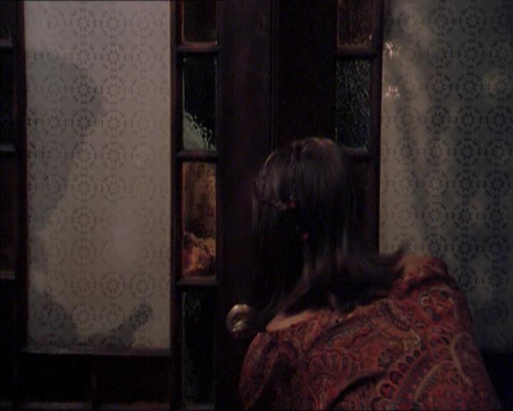 Charmed-Online_dot_net-2x01WitchTrial1576.jpg