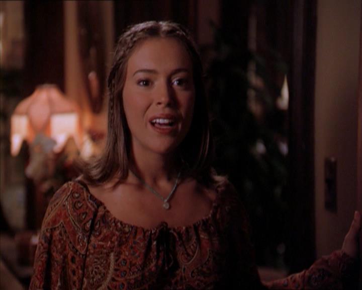 Charmed-Online_dot_net-2x01WitchTrial1578.jpg
