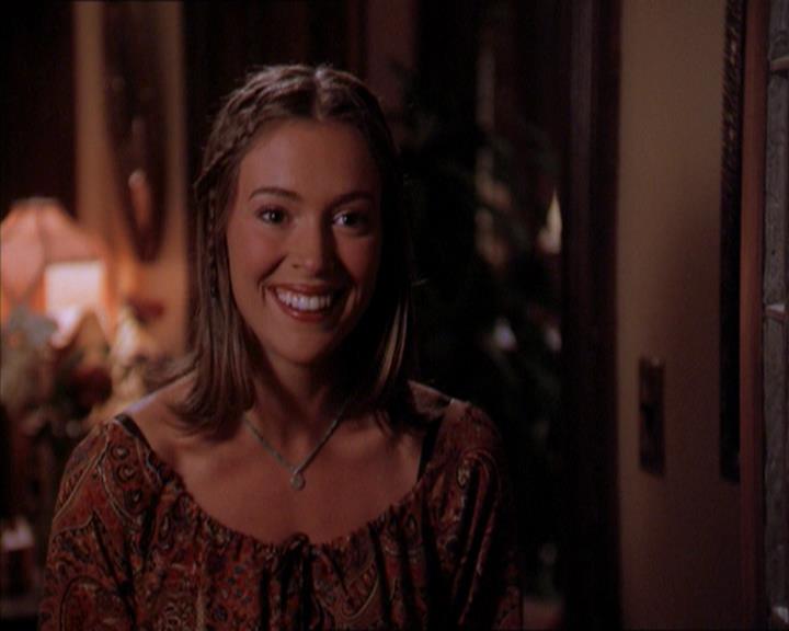 Charmed-Online_dot_net-2x01WitchTrial1618.jpg