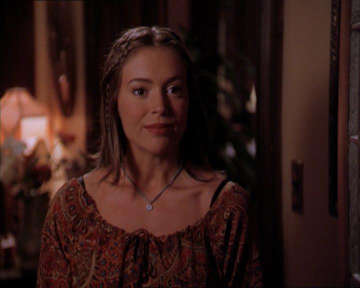 Charmed-Online_dot_net-2x01WitchTrial1635.jpg