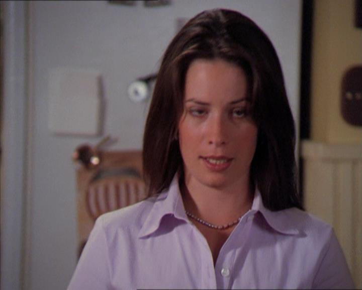 Charmed-Online_dot_net-2x01WitchTrial1649.jpg