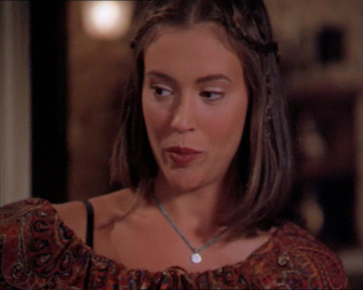 Charmed-Online_dot_net-2x01WitchTrial1662.jpg