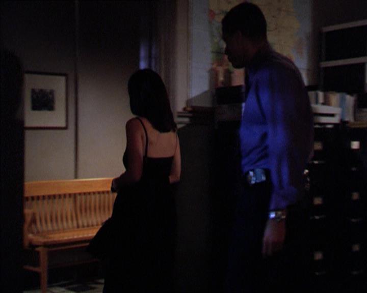 Charmed-Online_dot_net-2x01WitchTrial1696.jpg