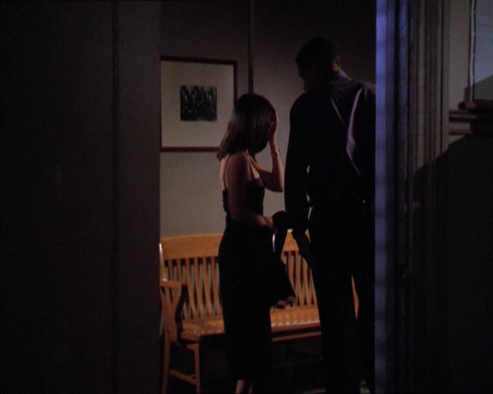 Charmed-Online_dot_net-2x01WitchTrial1699.jpg