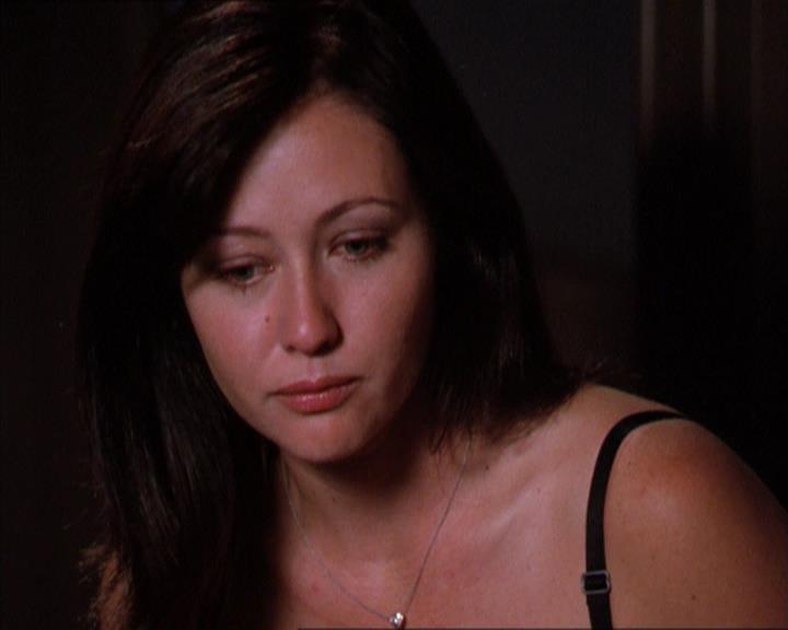 Charmed-Online_dot_net-2x01WitchTrial1721.jpg