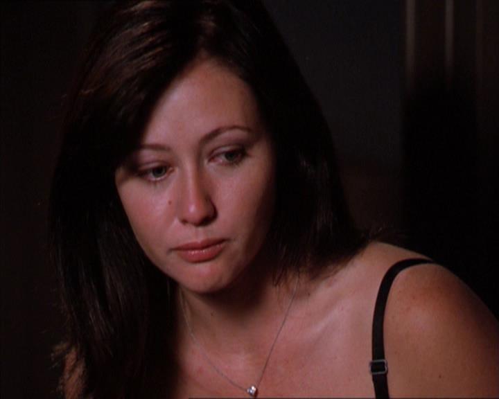 Charmed-Online_dot_net-2x01WitchTrial1722.jpg