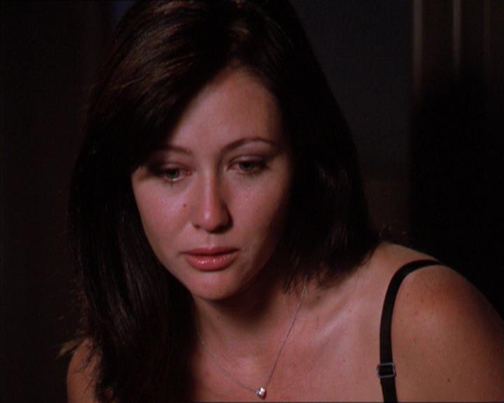 Charmed-Online_dot_net-2x01WitchTrial1728.jpg
