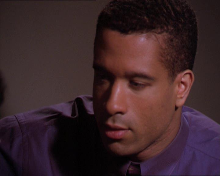 Charmed-Online_dot_net-2x01WitchTrial1739.jpg