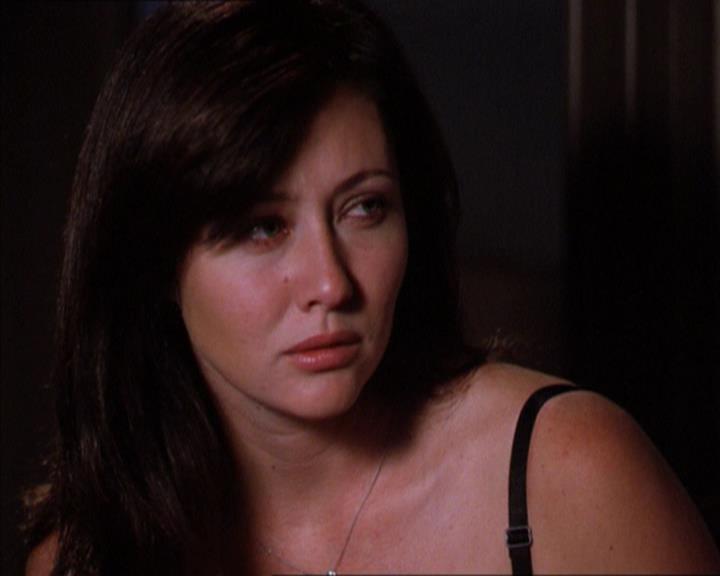 Charmed-Online_dot_net-2x01WitchTrial1751.jpg