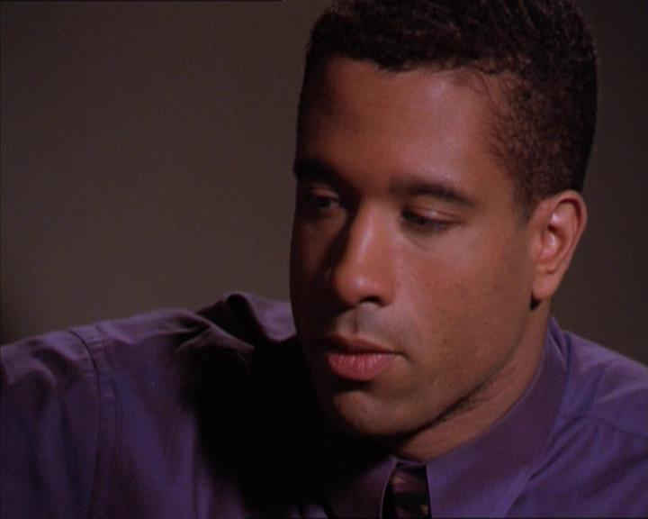 Charmed-Online_dot_net-2x01WitchTrial1755.jpg
