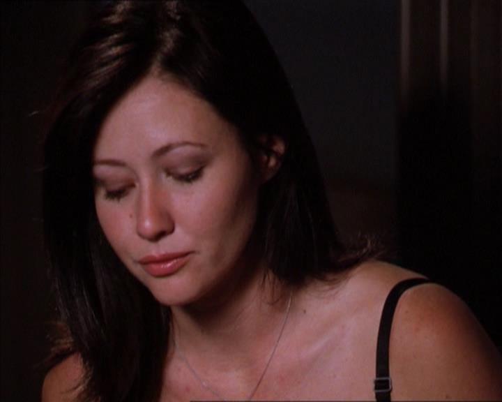 Charmed-Online_dot_net-2x01WitchTrial1758.jpg