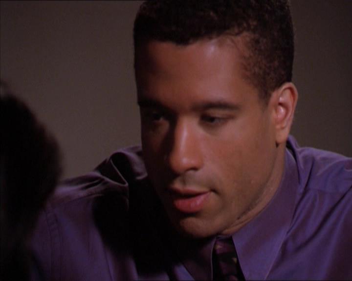 Charmed-Online_dot_net-2x01WitchTrial1771.jpg