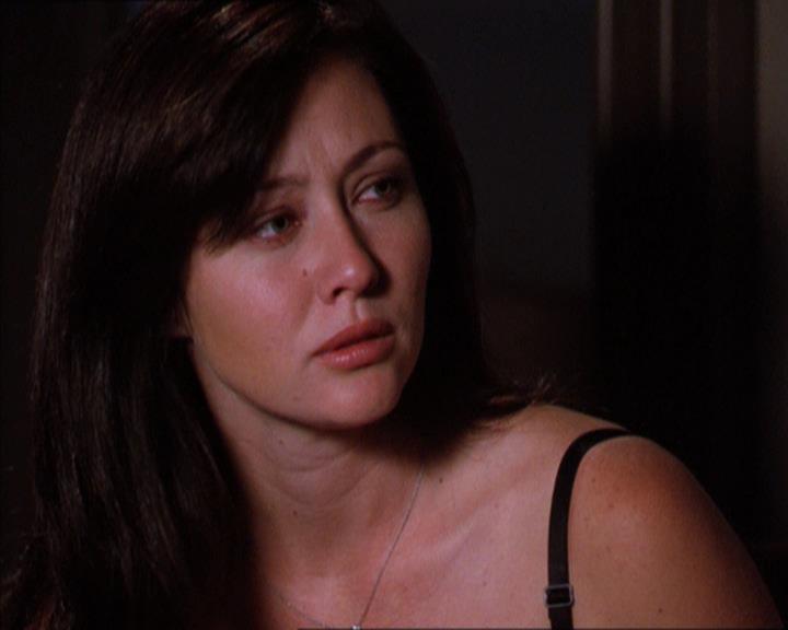 Charmed-Online_dot_net-2x01WitchTrial1773.jpg