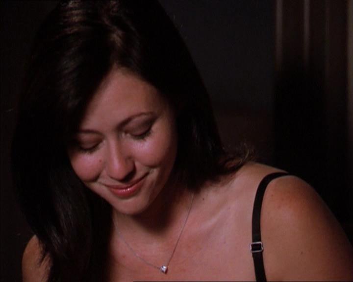 Charmed-Online_dot_net-2x01WitchTrial1783.jpg