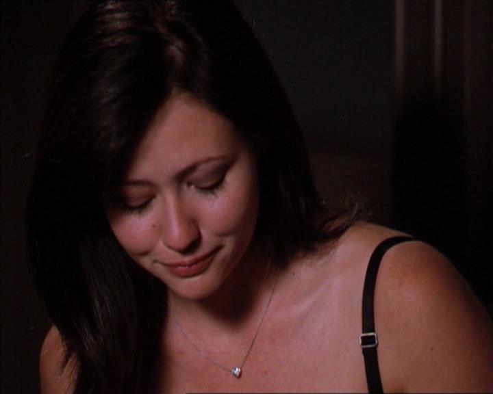 Charmed-Online_dot_net-2x01WitchTrial1784.jpg
