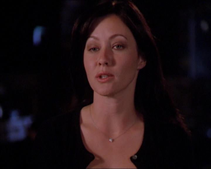 Charmed-Online_dot_net-2x01WitchTrial1843.jpg