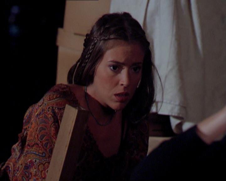 Charmed-Online_dot_net-2x01WitchTrial1900.jpg