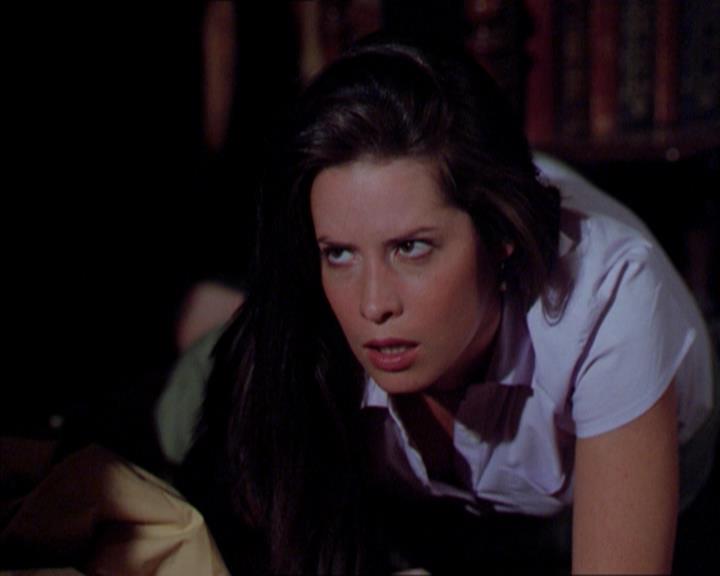 Charmed-Online_dot_net-2x01WitchTrial1902.jpg