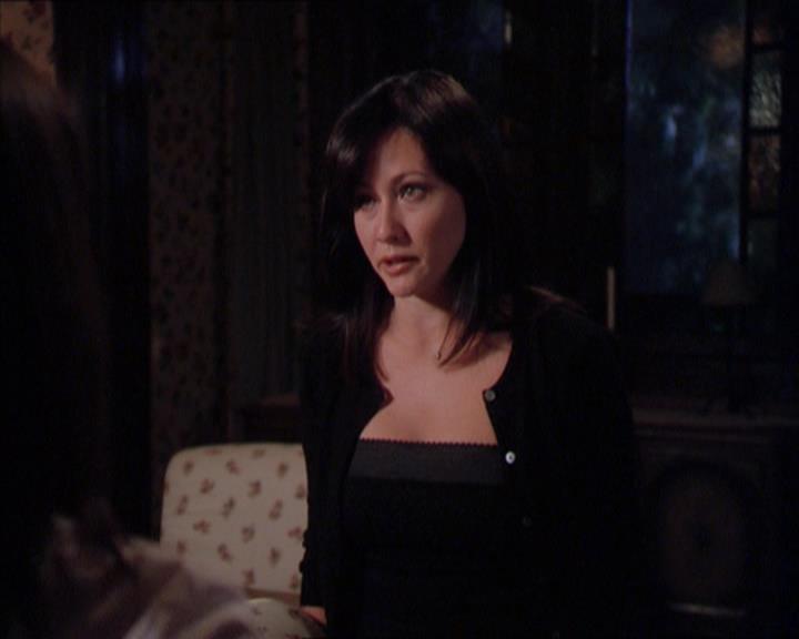 Charmed-Online_dot_net-2x01WitchTrial1919.jpg