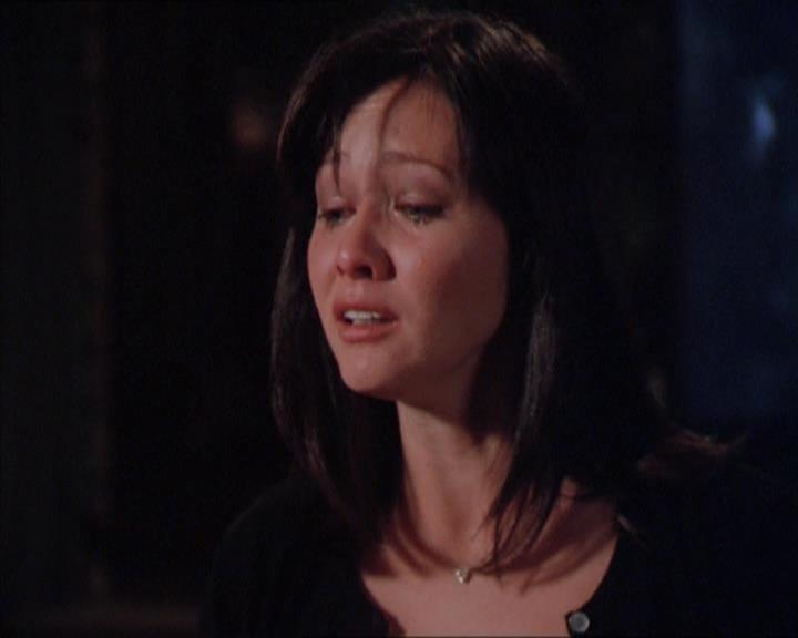 Charmed-Online_dot_net-2x01WitchTrial1980.jpg