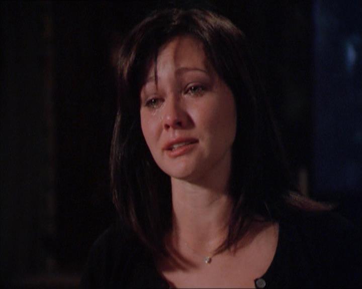 Charmed-Online_dot_net-2x01WitchTrial1982.jpg