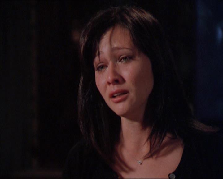 Charmed-Online_dot_net-2x01WitchTrial1987.jpg