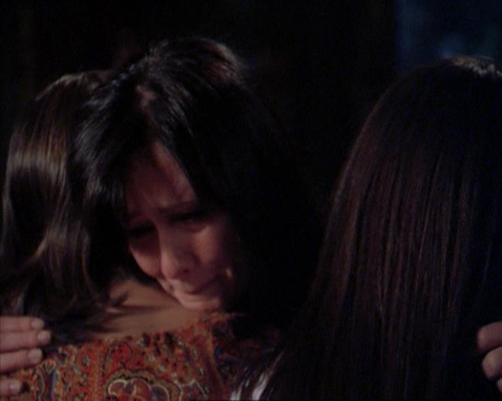 Charmed-Online_dot_net-2x01WitchTrial1993.jpg