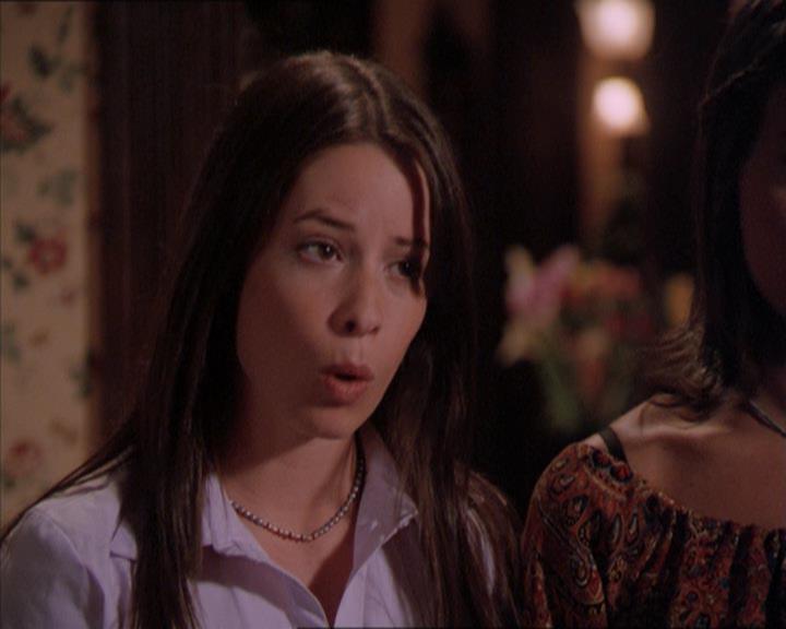 Charmed-Online_dot_net-2x01WitchTrial2005.jpg