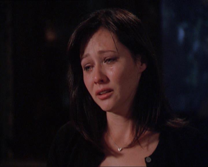 Charmed-Online_dot_net-2x01WitchTrial2010.jpg