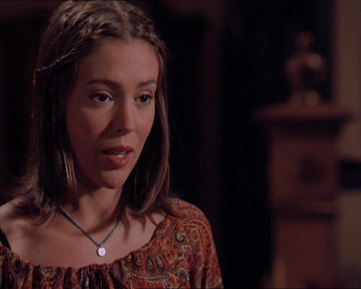 Charmed-Online_dot_net-2x01WitchTrial2033.jpg
