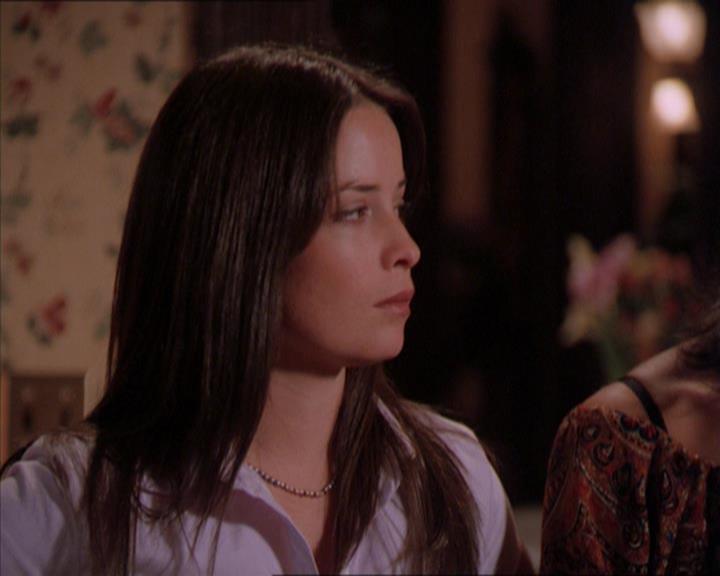 Charmed-Online_dot_net-2x01WitchTrial2037.jpg